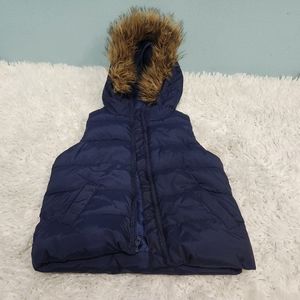 Gap Kids Puffer Vest, Size 6-7